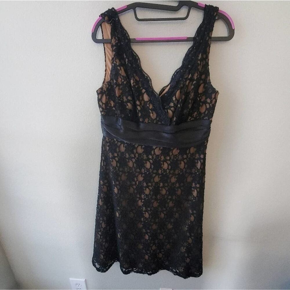 S. L. Fashions Lace sleeveless dress‎ size 8